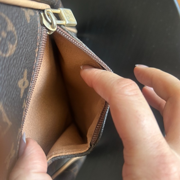 LOUIS VUITTON MONOGRAM CANVAS WOMEN'S BACKPACK/BAG, ZIPPER HANDLE. - Picture 13 of 16